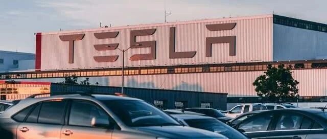 7点见 | 特斯拉9成零部件实现国产；火币暂停中国大陆矿机服务