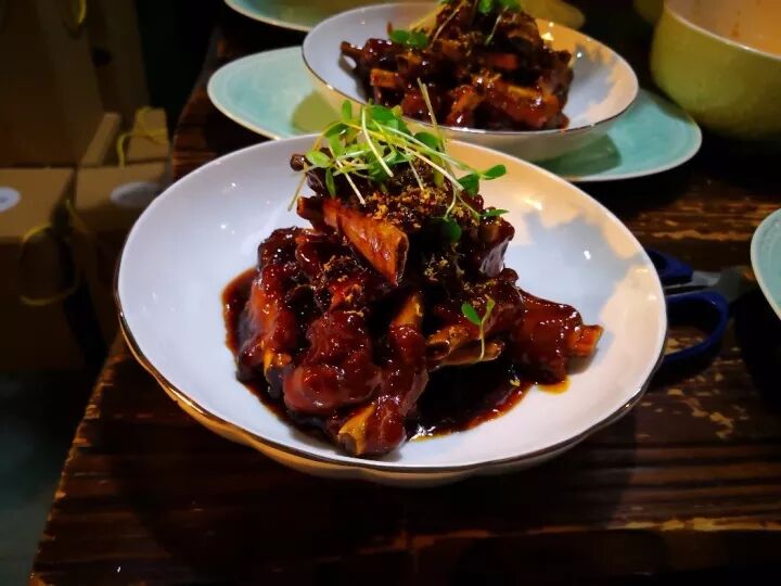 东兴基金和东兴证券_东兴小区东兴北路房价_东兴饭局