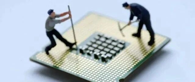 芯片人才争夺战：2倍工资挖人，订单太多猎头不够用