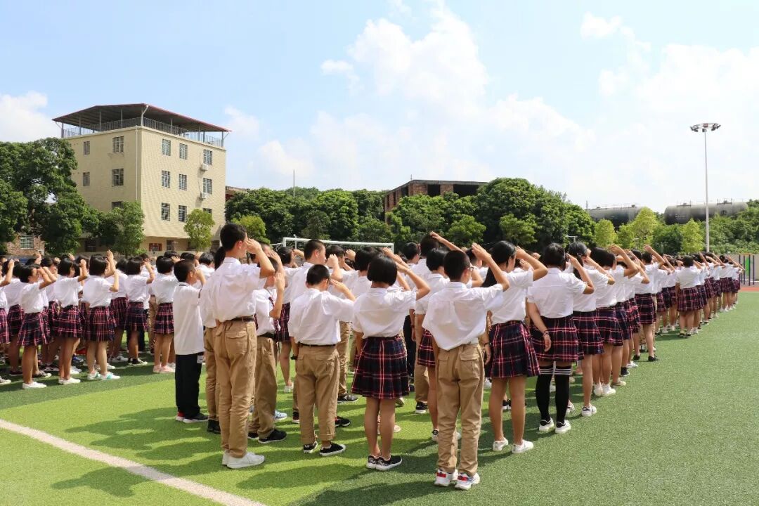 丹心育桃李致敬点灯人泉州外国语学校洛江校区积极开展庆教师节活动