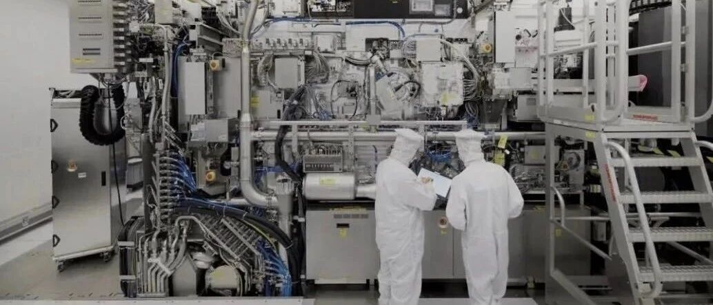 工资刺眼、沦为保研“跳板”……再捅刀这些专业，连“卡脖子”机会都没了......