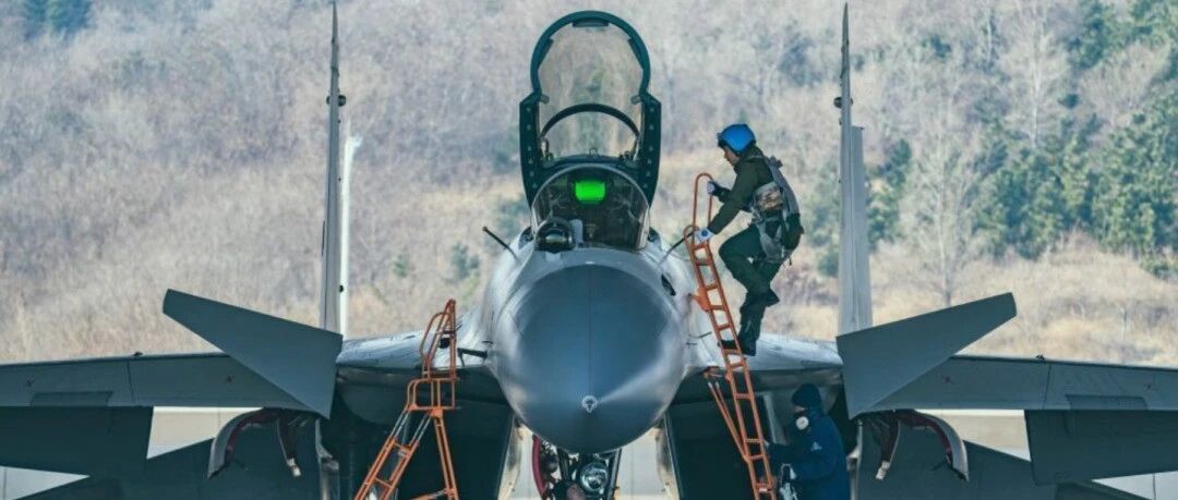 我们的舰载机飞行员，一定要自己飞上航母！