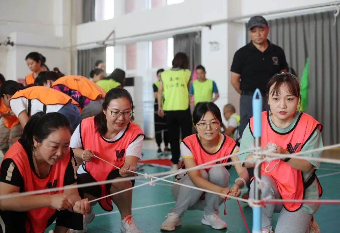 团建队名_让激情凝聚力量_凝心聚力精彩绽放