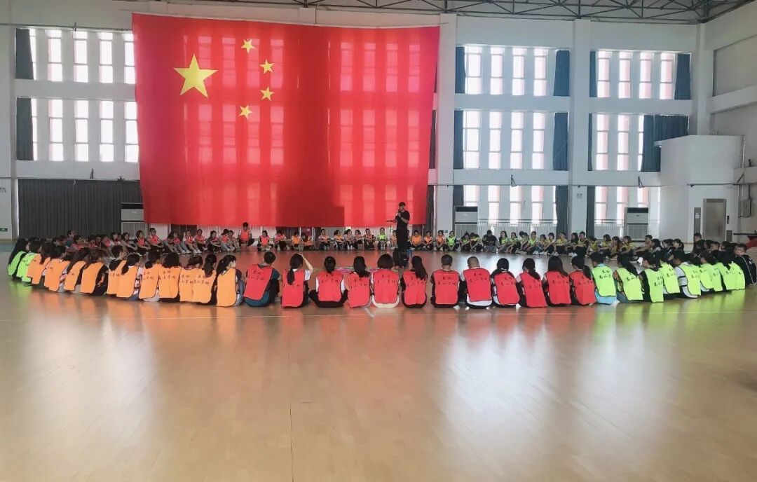 团建队名_凝心聚力精彩绽放_让激情凝聚力量