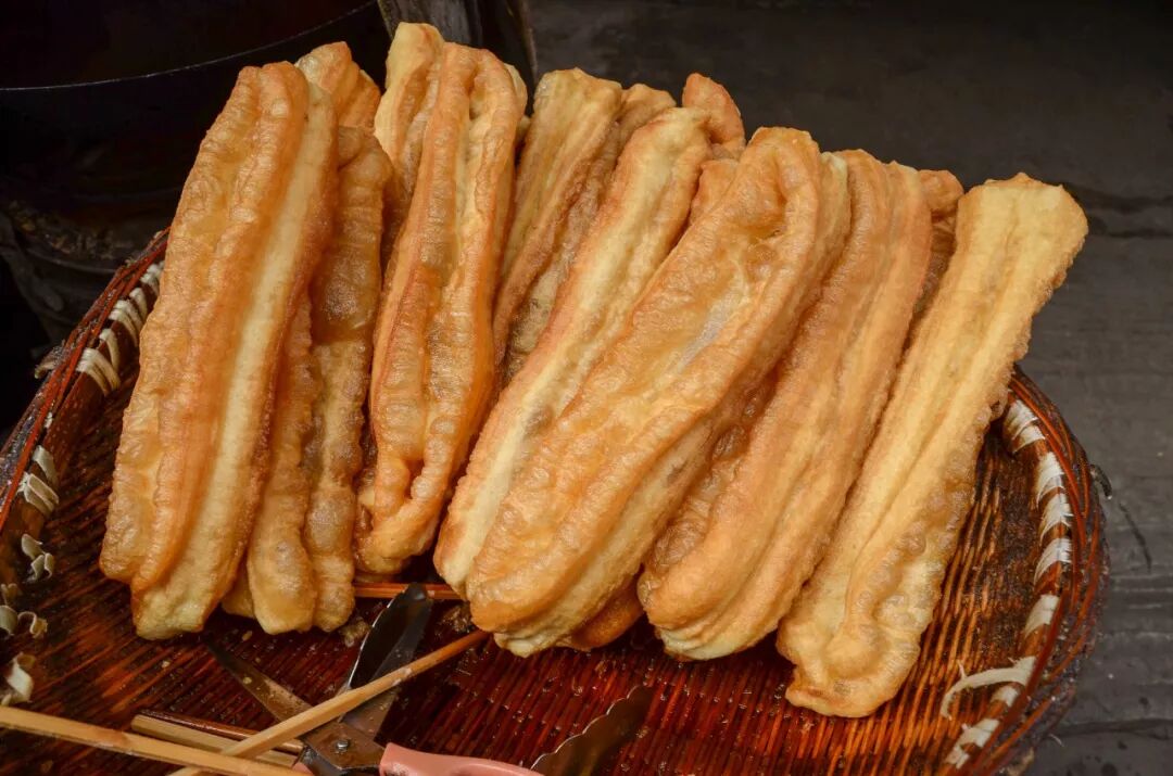 早餐最不该吃这3种食物，伤胃、易得胆结石！尤其第一种，很多人