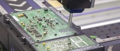 科创板迎来“募资王”！中芯国际2000亿市值贵不贵？