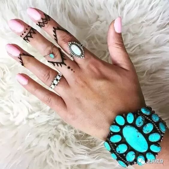 50款手指微纹身，这里可能有你喜欢的款~