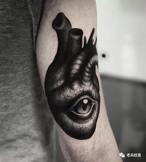 生活不止眼前的苟且，还有远处的黑暗