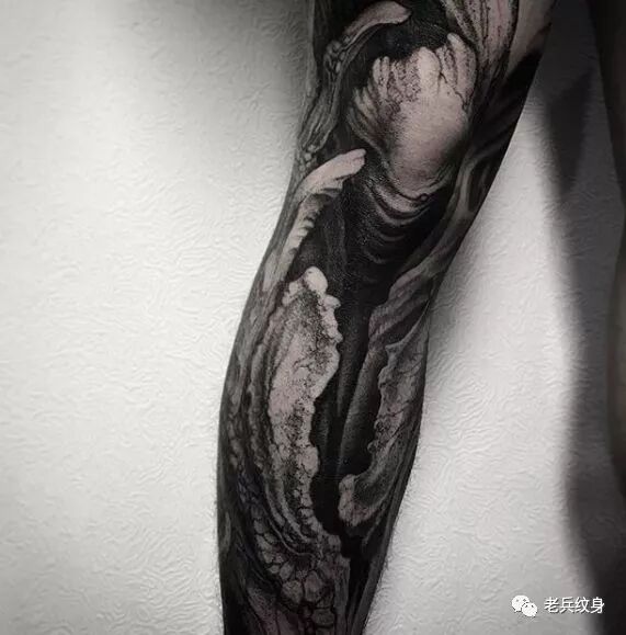 生活不止眼前的苟且，还有远处的黑暗