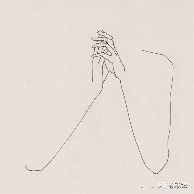 简易线条下的女性果体,让无数观众都沉迷其中,无法自拔.