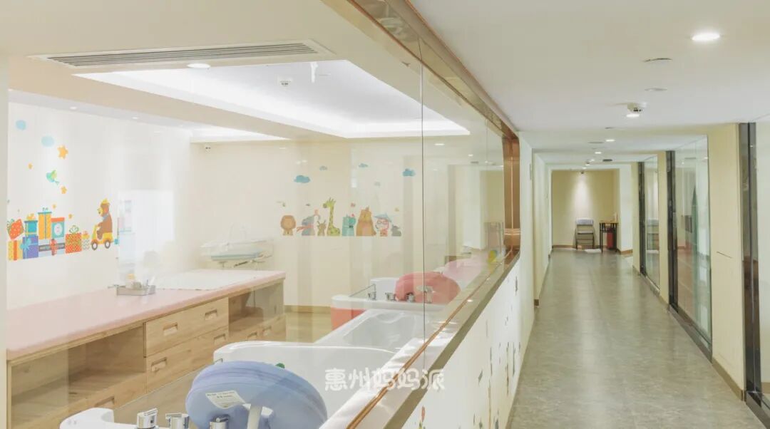 月子中心需要什么資質(zhì)_月子中心多少錢(qián)一月_在月子中心