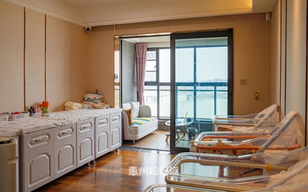 月子中心需要什么資質(zhì)_月子中心多少錢(qián)一月_在月子中心