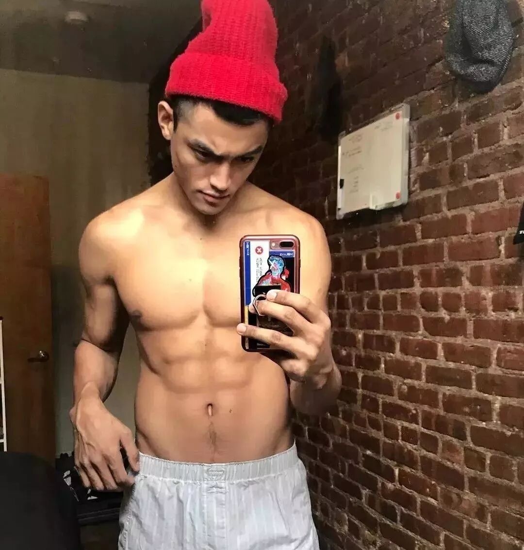 N国混血，MAN到爆的超模私底下竟然是这样的？！ - 51虹马