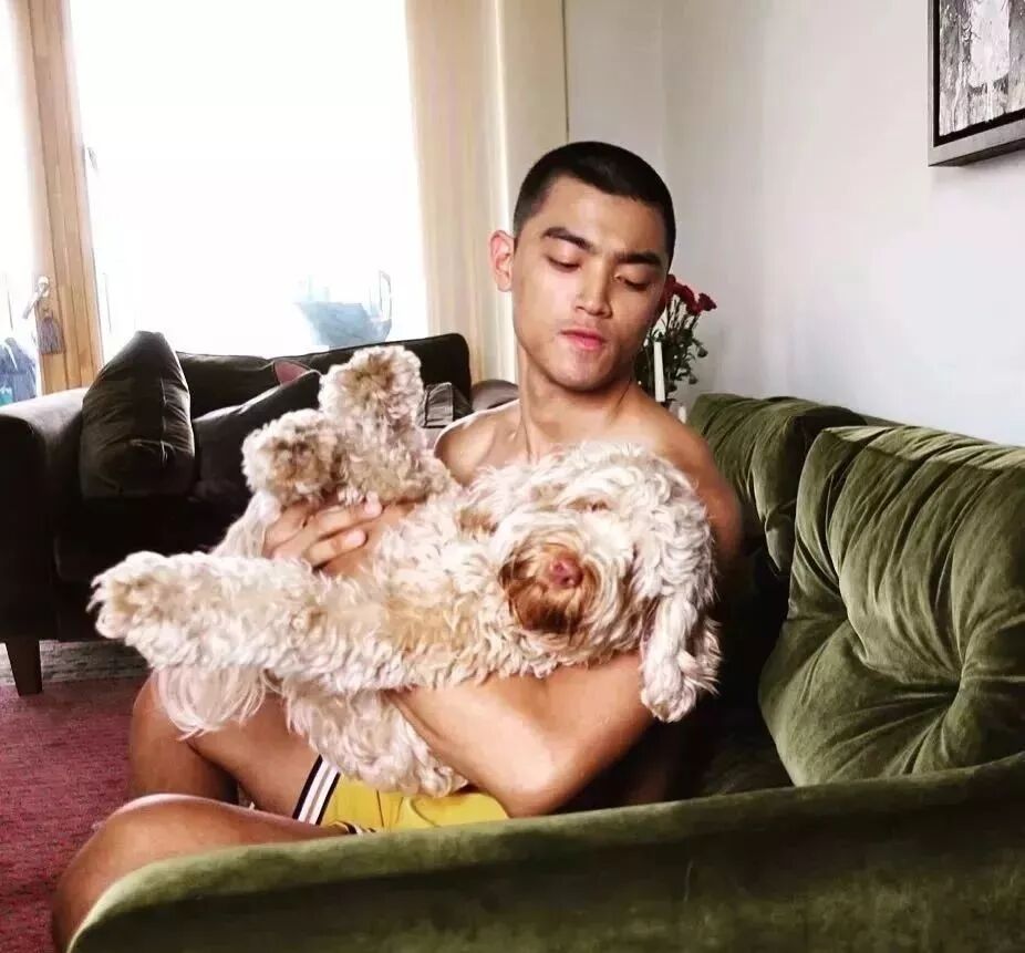 N国混血，MAN到爆的超模私底下竟然是这样的？！ - 51虹马