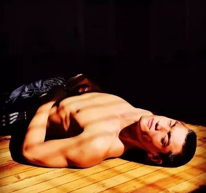 N国混血，MAN到爆的超模私底下竟然是这样的？！ - 51虹马