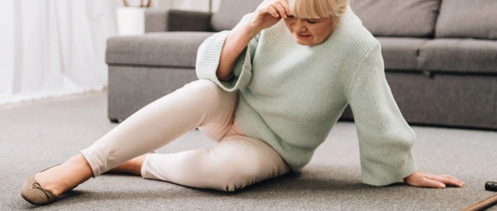 老年人需警惕！骨质疏松可能会导致脊椎骨折