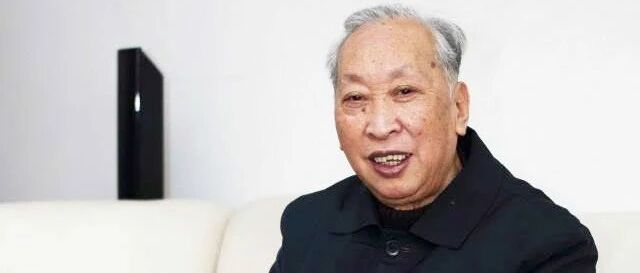 忍不住了！江西这位八旬老人故事太令人感动！