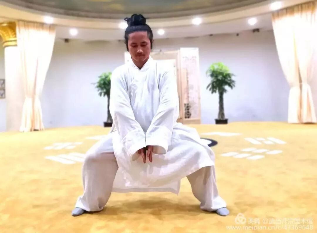 【秦师宗道长讲学堂】活骨气功第三式