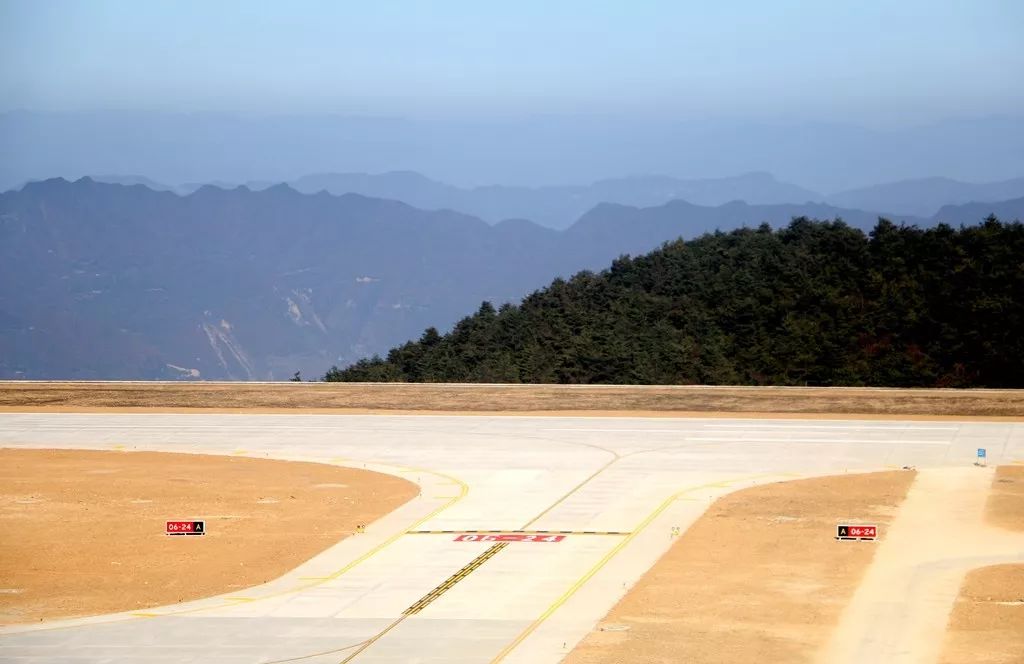 「雲端航母」即將啟航：巫山機場飛行區及空管工程竣工驗收通過！ 科技 第7張