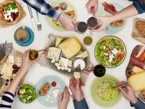 【温馨提示】元旦期间亲朋好友相聚，这样吃才健康！