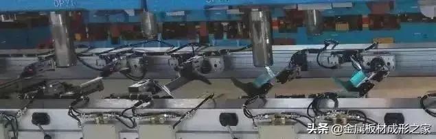 点击进入看图评论 汽车冲压自动化生产线规划及注意事项的图7