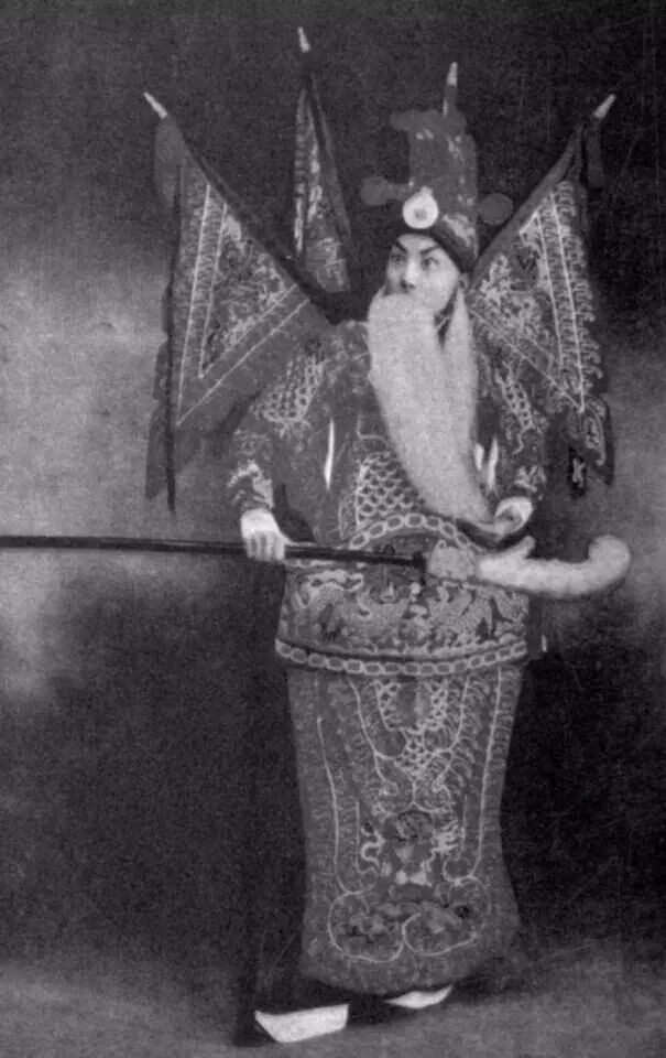 著名老先生谭富英《定军山》剧照