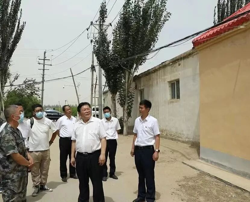 6月26日,师市党委书记,政委丁翊强赴皮山农场调研,督促指导乡村振兴