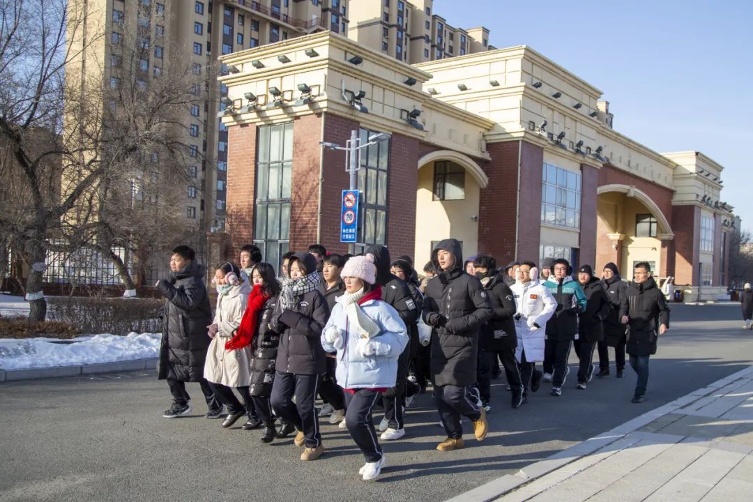 大庆中学排名_大庆中学开学时间表_大庆第四中学