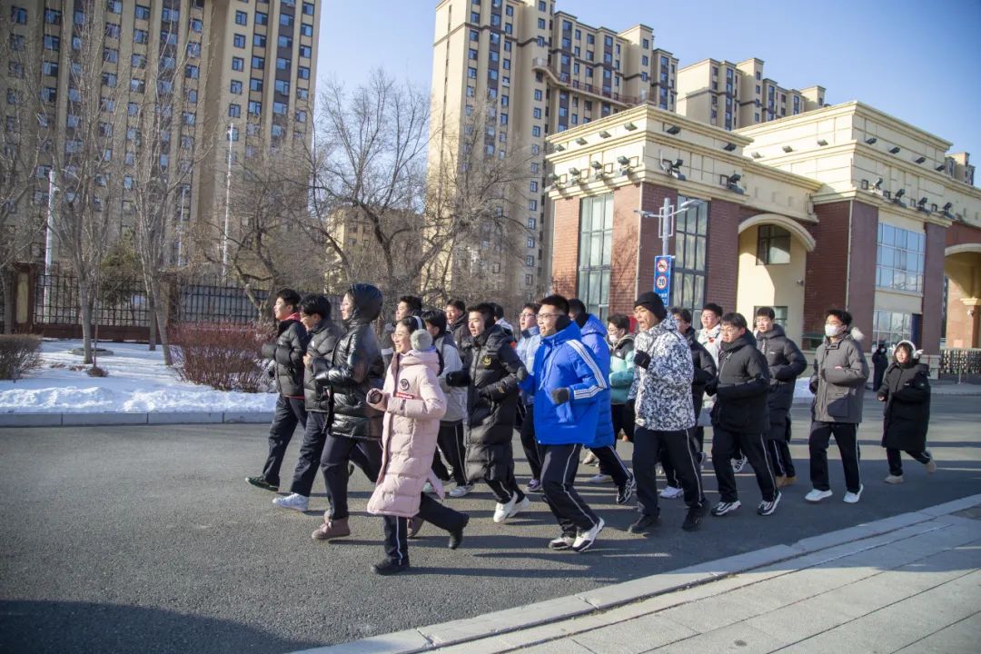 大庆中学排名_大庆中学开学时间表_大庆第四中学