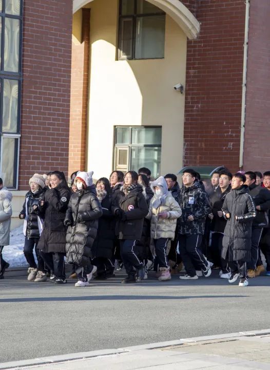 大庆中学开学时间表_大庆第四中学_大庆中学排名