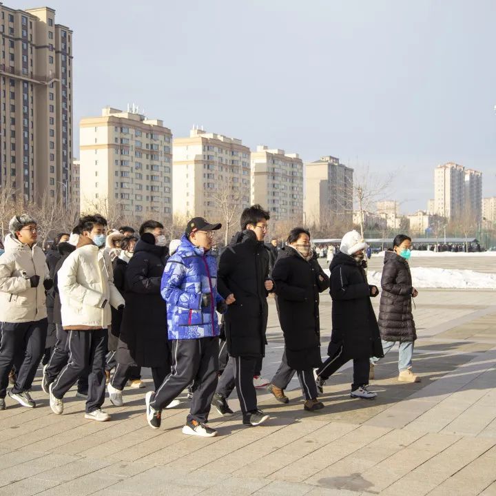 大庆第四中学_大庆中学开学时间表_大庆中学排名