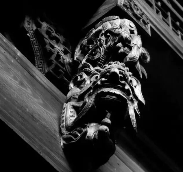 刀凿游走的中国古建筑木雕