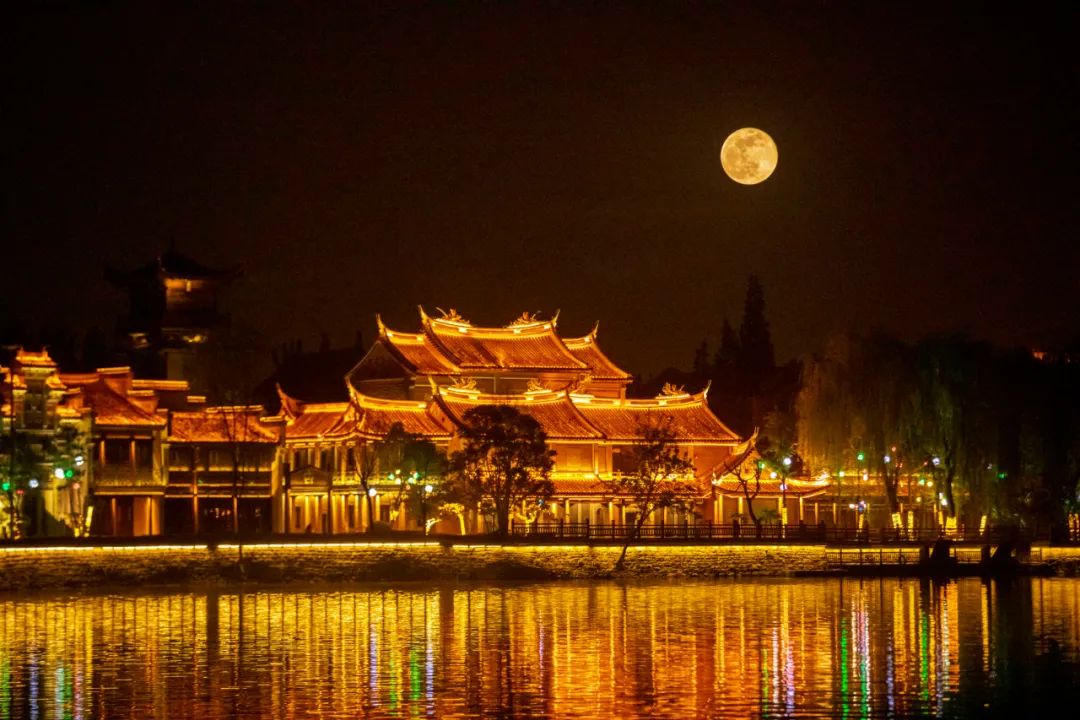 大片来了速看昨夜枣庄台儿庄古城的超级月亮超美超震撼