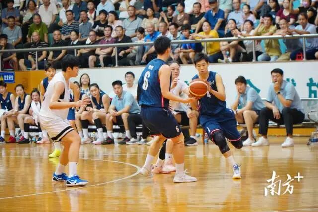 比賽扣人心弦。  