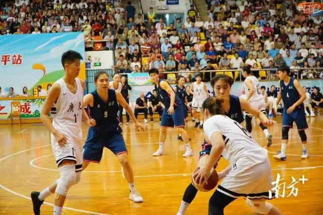 廣東隊以73比76惜敗北京隊。 