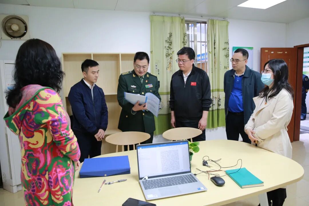 江门市委常委江门军分区司令员程大欣到恩平市调研