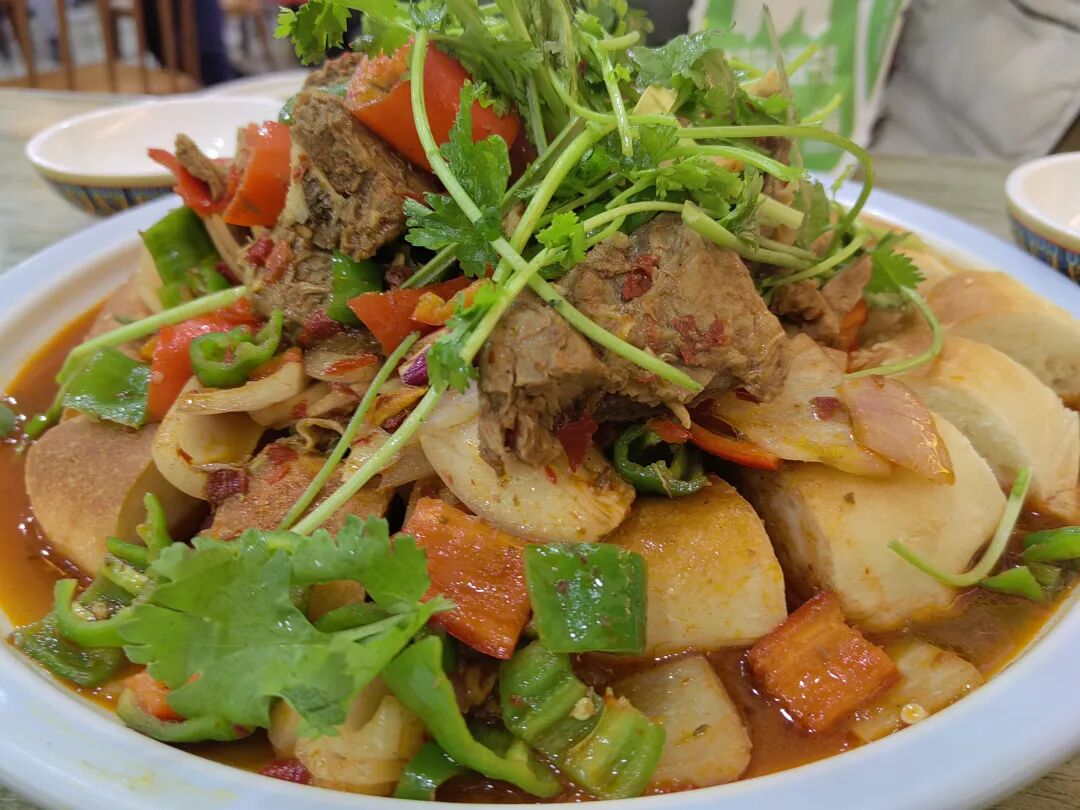 伊犁必去景点_伊犁旅游必去的地方_伊犁必去的十大景点