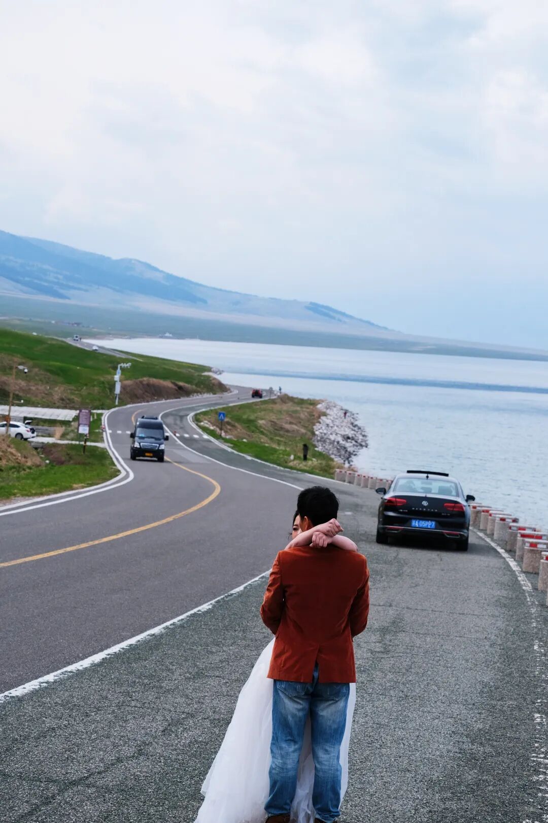伊犁旅游必去的地方_伊犁必去景点_伊犁必去的十大景点