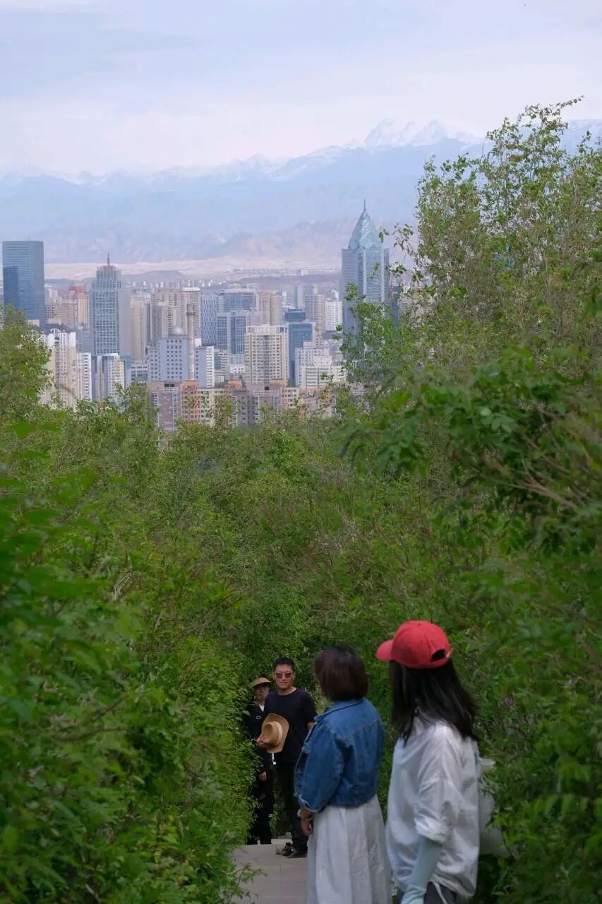 伊犁必去的十大景点_伊犁必去景点_伊犁旅游必去的地方
