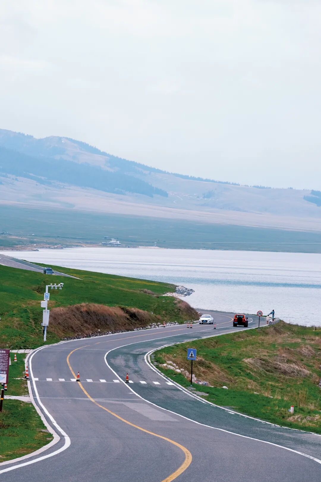伊犁必去的十大景点_伊犁旅游必去的地方_伊犁必去景点