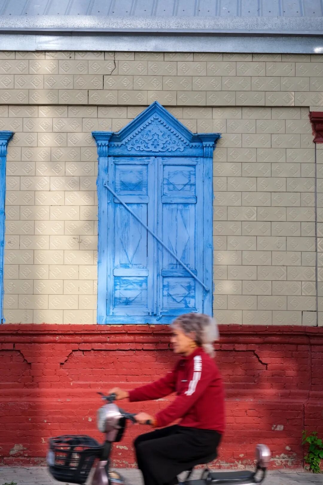 伊犁必去景点_伊犁旅游必去的地方_伊犁必去的十大景点