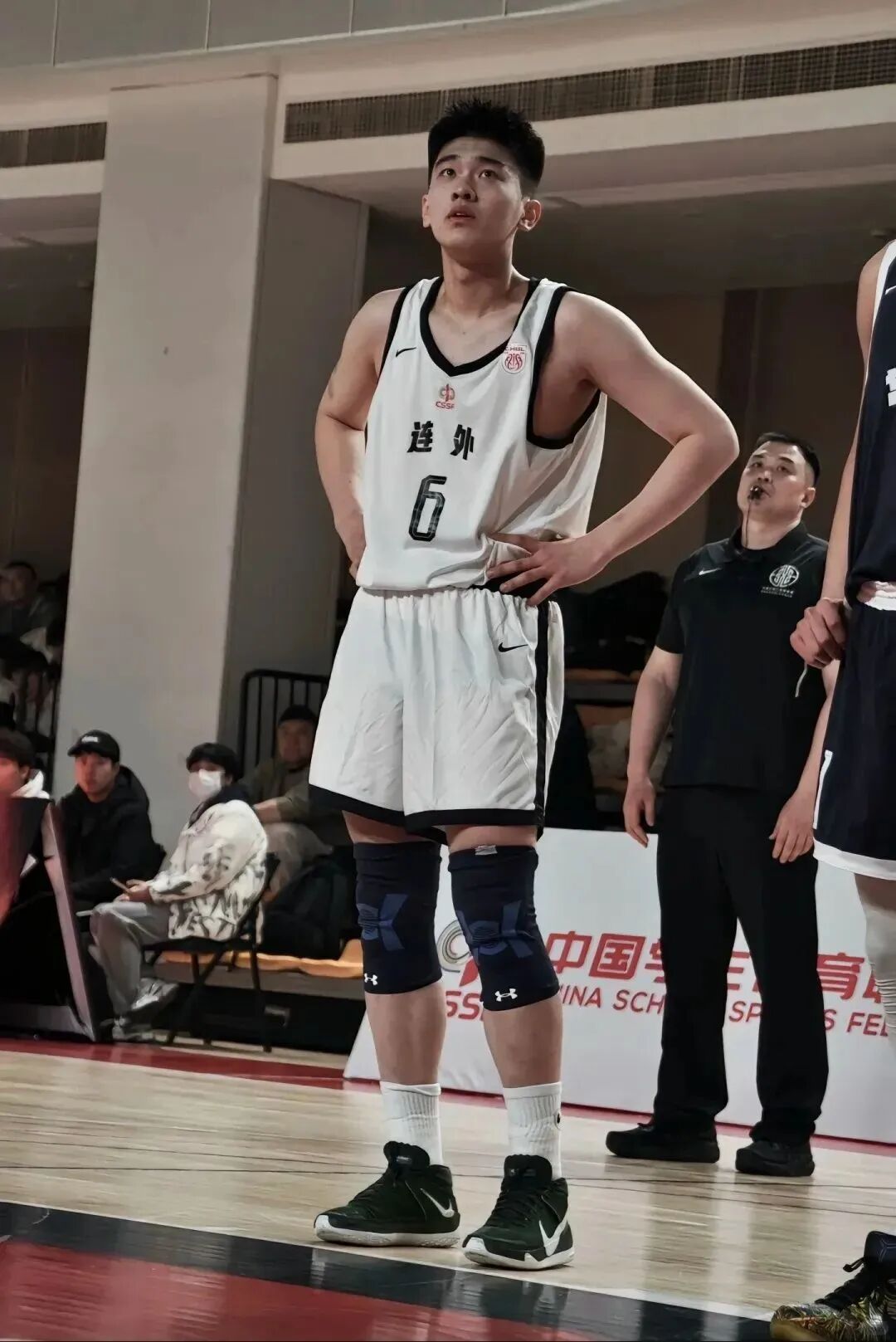 连云港男大篮球体育生，帅到网友犯花痴啊！