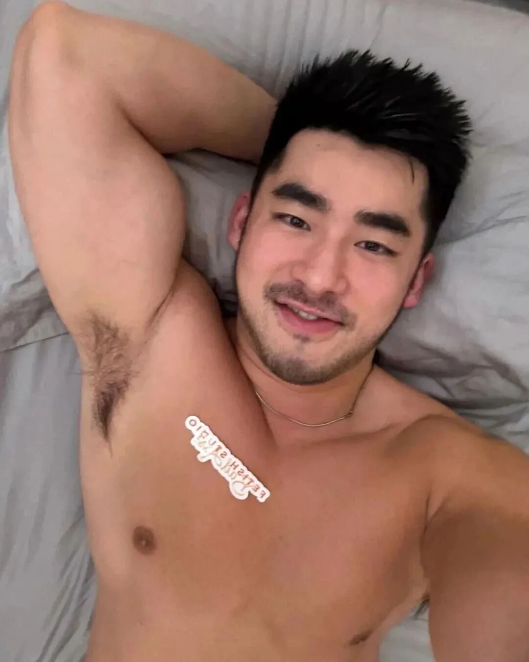 天呐！桥诘圣开了推特账号，没想到他居然是1...