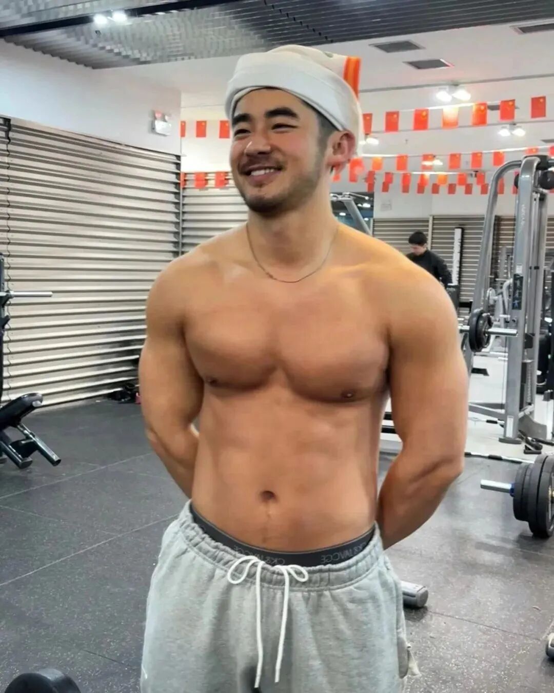 天呐！桥诘圣开了推特账号，没想到他居然是1...