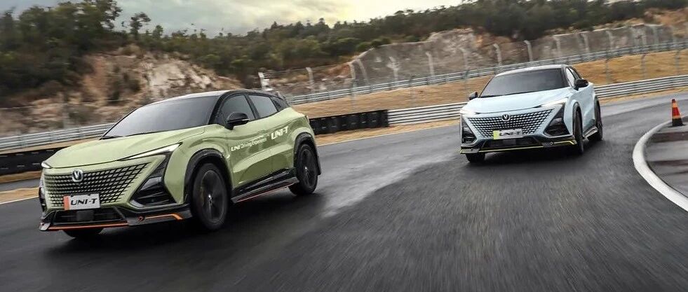 长安UNI-T 2.0T上市，一汽丰田卡罗拉锐放开启预售…丨今日车闻