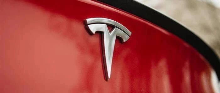 特斯拉维权，怪伟巴斯特、蔚来汽车咯?丨今日车闻