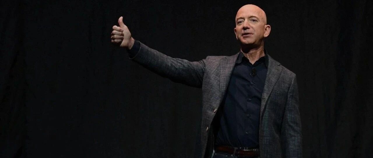 亚马逊季度营收首超千亿，创始人贝佐斯却宣布要辞任CEO，为了专心和马斯克在太空Battle？