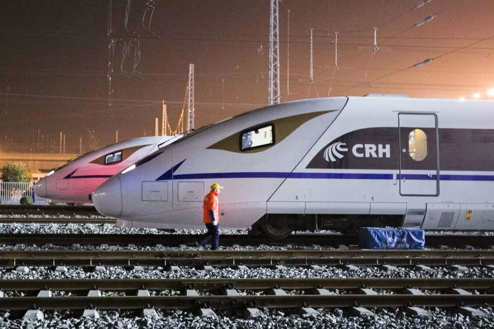 g652次列车由西安北发往北京西,沿途共有10个停靠站.