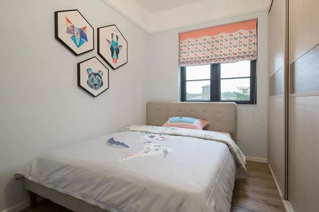 129㎡现代简约三房，暖色调搭配温馨舒适，全家人都满意！