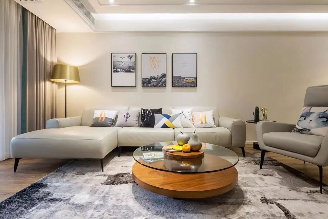 129㎡现代简约三房，暖色调搭配温馨舒适，全家人都满意！